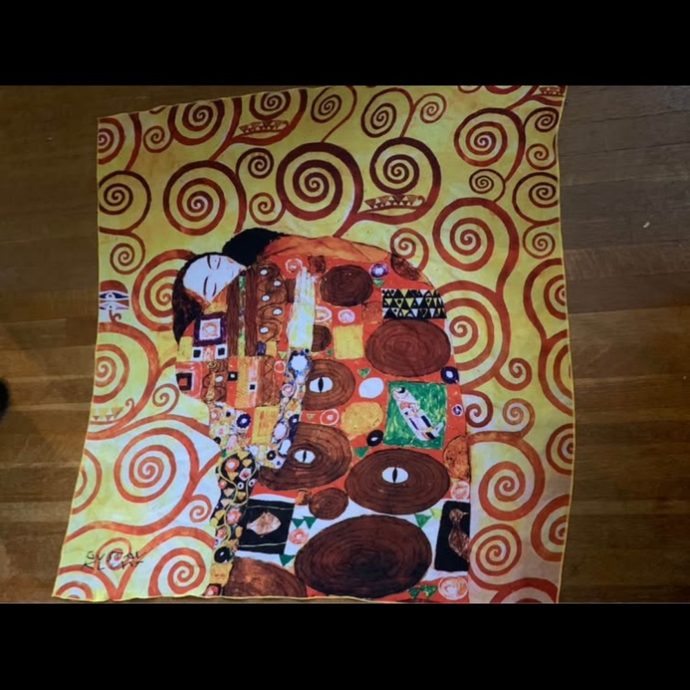 Scarf Inspired by Gustav Klimt’s “The Kiss”